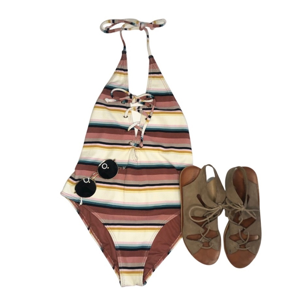 Billabong Striped One Piece Swimsuit Host Pick🌼